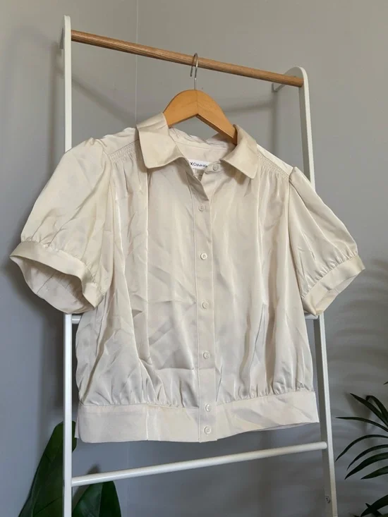 Calvin Klein Cream Short-Sleeve Button-Down Blouse NWT - Picture 3 of 16